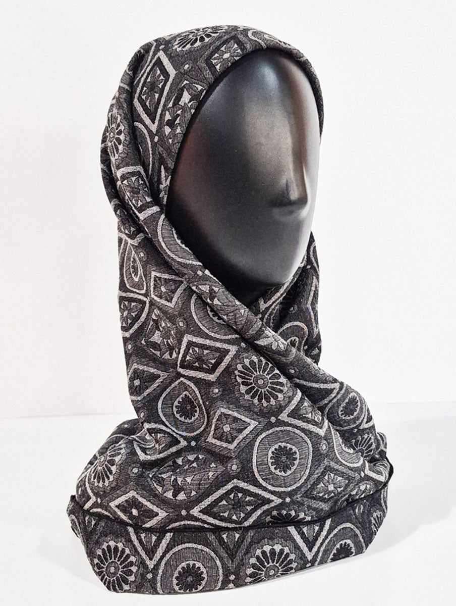 Black and White Geometric Motive Silk Kimono x Hijab
