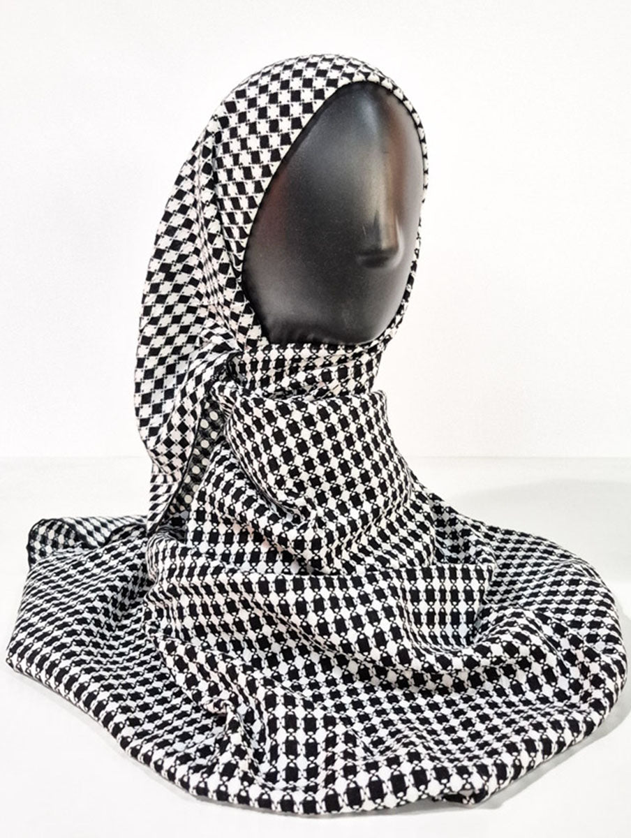 Black and White Square Pattern Silk Kimono x Hijab